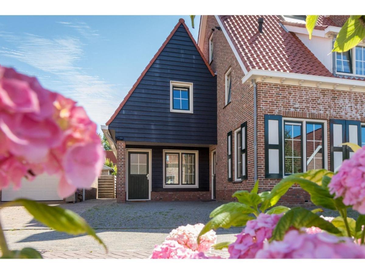 Casa vacanze Quietly Located House Within Walking Distance Of The