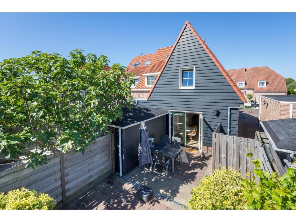 Quietly Located House Within Walking Distance Of The Domburg