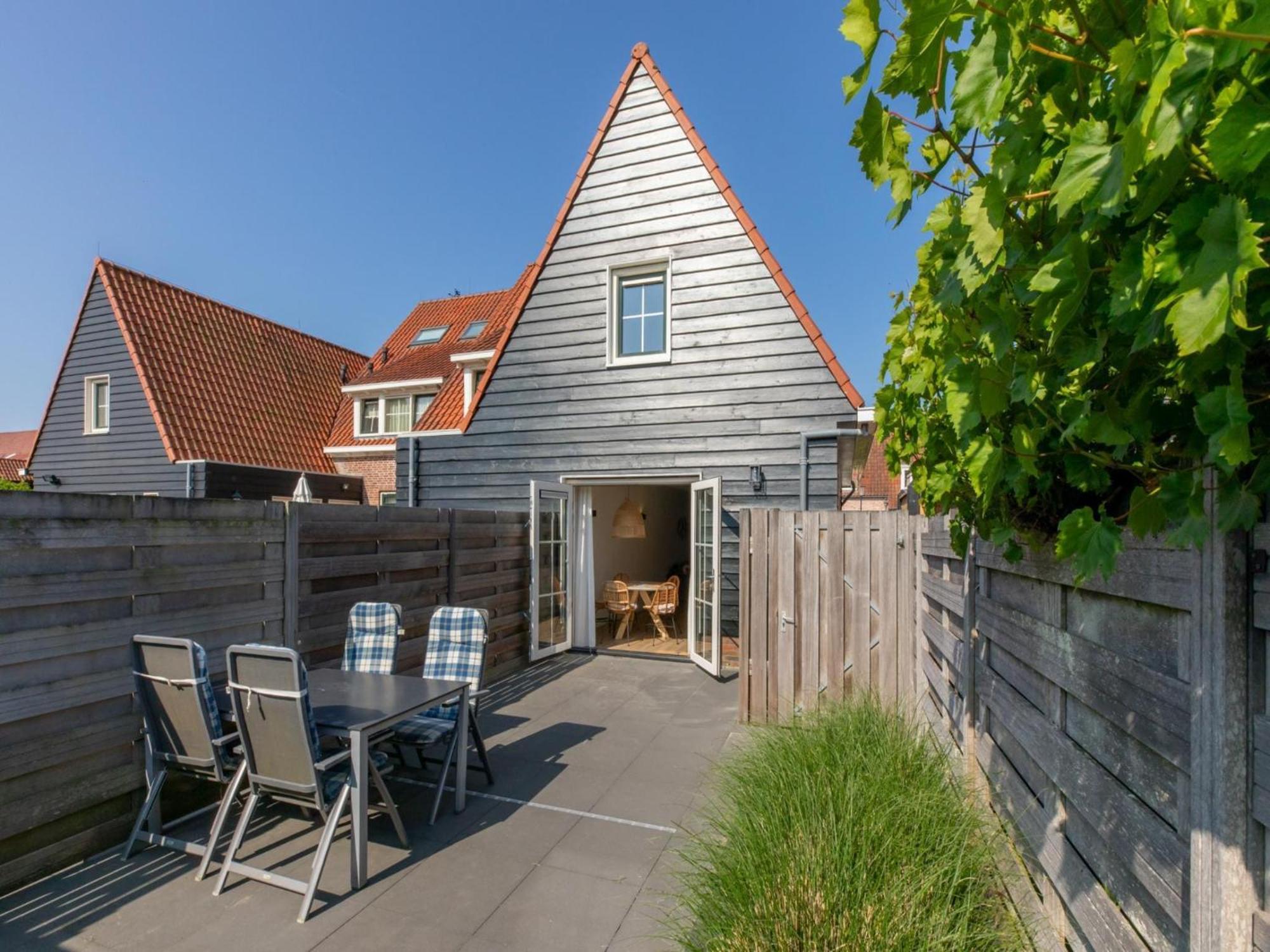 Quietly Located House Within Walking Distance Of The